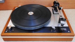 Thorens TD160